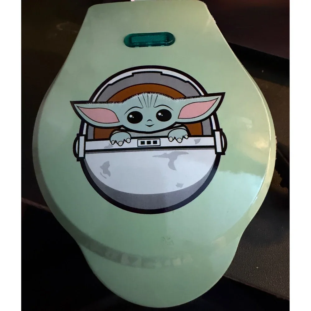 Star Wars The Child‎ Baby Yoda Mini Waffle Maker Nonstick Plates